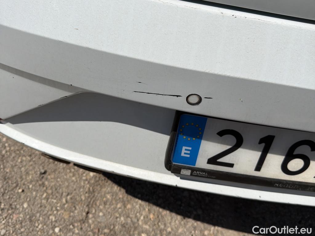  Seat  Leon SEAT León / 2016 / 5P / berlina con portón 2.0 TDI 110kW DSG-7 S&S Xcellence Ed Pl #3
