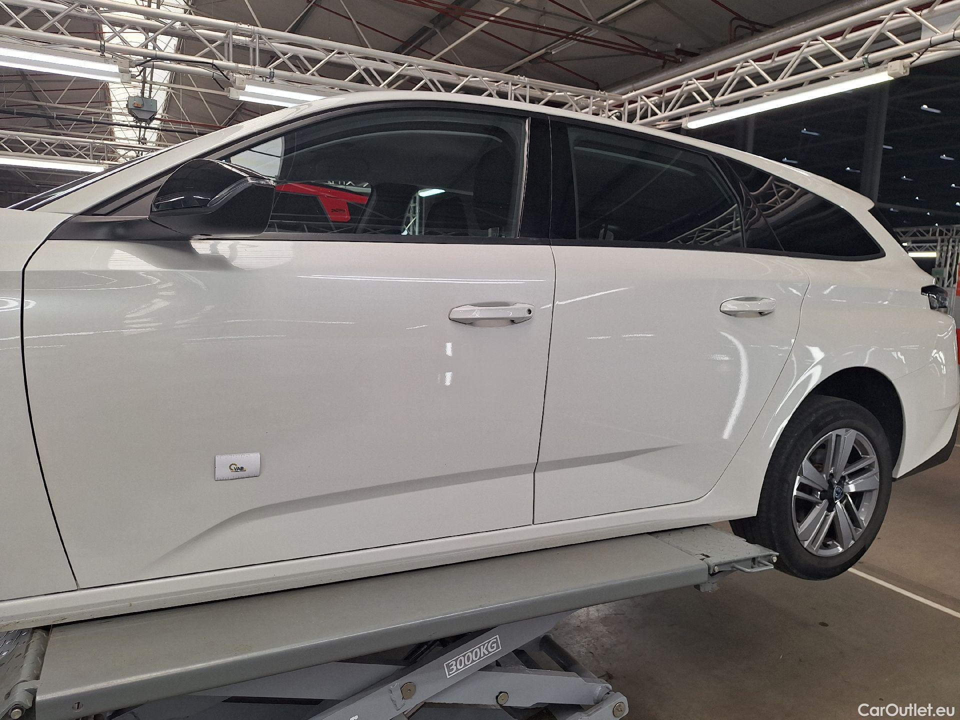  Peugeot  308 Peugeot,  SW '21, Peugeot  SW 1.5 BlueHDi 130 S&S EAT8 Active Pac #8
