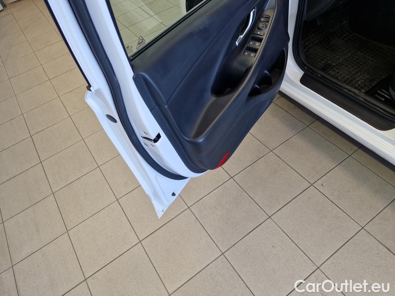  Hyundai  i30   cw (PD)(2017->)  Kom.1.0TGDI 88 Family #15