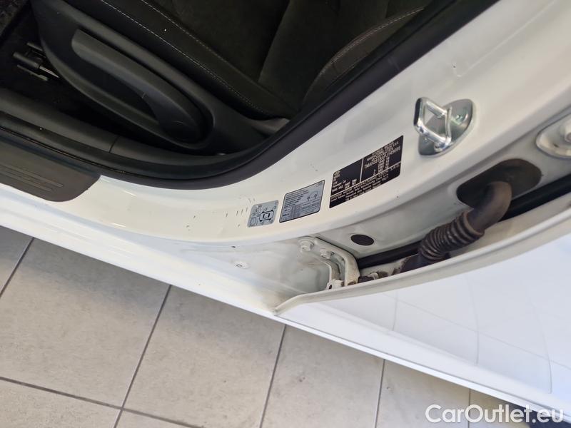  Hyundai  i30   cw (PD)(2017->)  Kom.1.0TGDI 88 Family #14