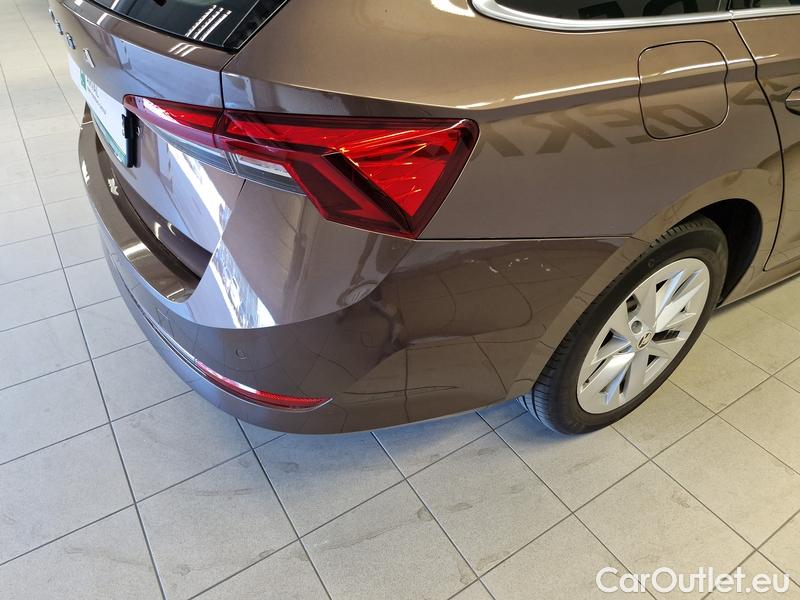  Skoda  Octavia  Combi  (5E5)(03.2017->) Oct.Com. 2.0TDI 150 Style AT #9
