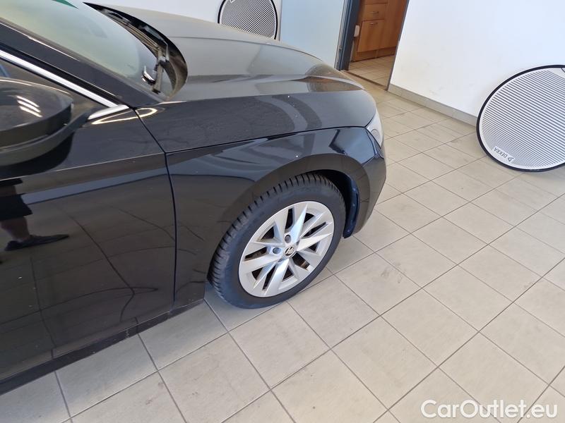  Skoda  Octavia  Combi (NX3)(2020) Oct.C. 4 2.0TDI 150 Style AT #4