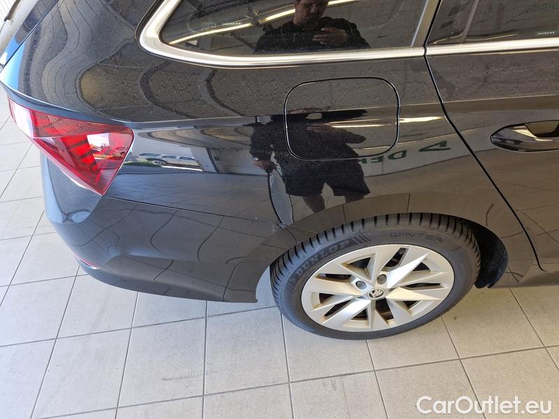  Skoda  Octavia  Combi (NX3)(2020) Oct.C. 4 2.0TDI 150 Style AT #10