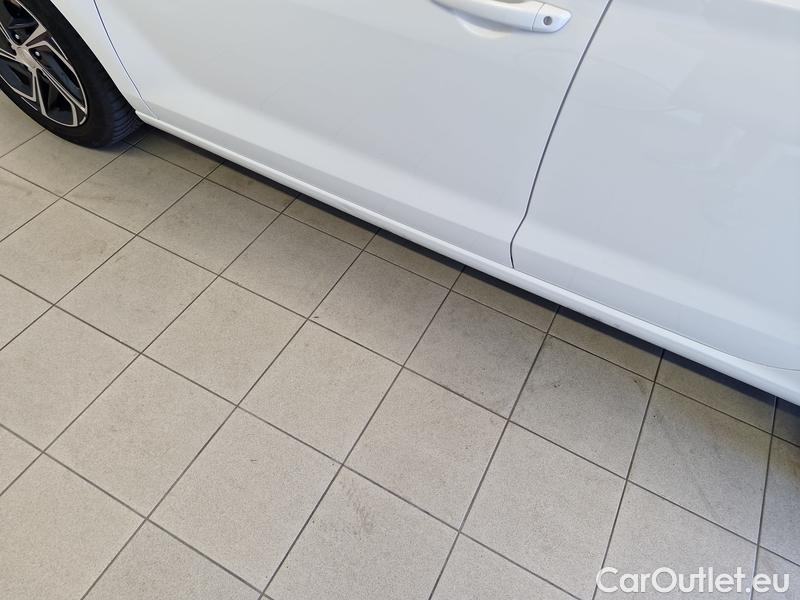  Hyundai  i30   cw (PD)(2017->)  Kom.1.0TGDI 88 Family #16