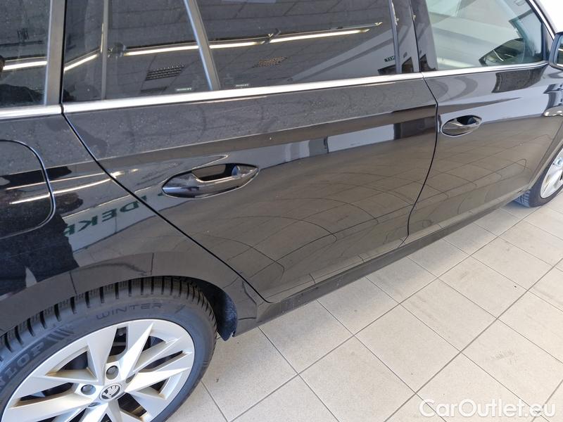  Skoda  Octavia  Combi (NX3)(2020) Oct.C. 4 2.0TDI 150 Style AT #9