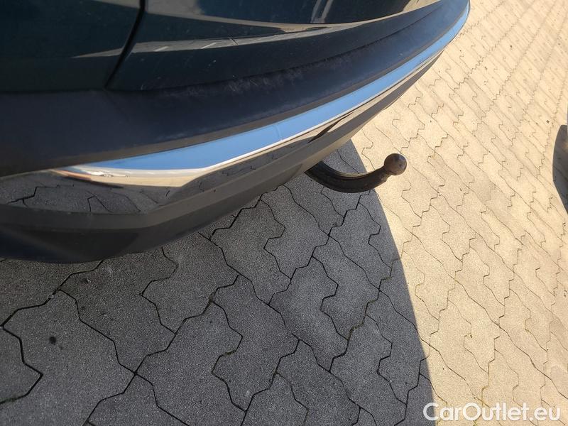  Peugeot  3008  (2016)  1.5D 130 Allure #8