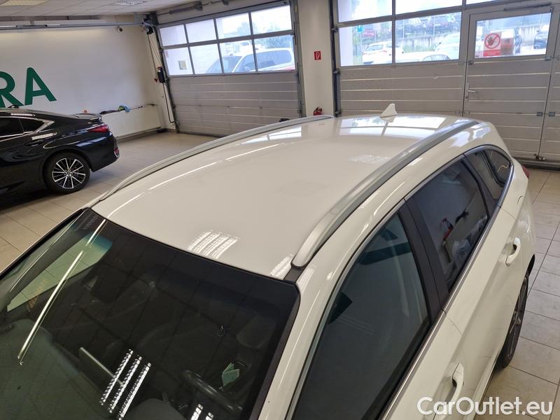  Hyundai  i30   cw (PD)(2017->)  Kom.1.5TGDi 118 Style AT #22