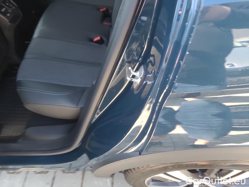  Peugeot  3008  (2016)  1.5D 130 Allure #6