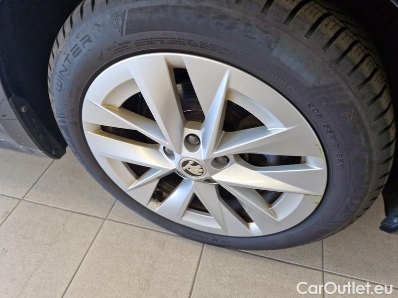  Skoda  Octavia  Combi (NX3)(2020) Oct.C. 4 2.0TDI 150 Style AT #5
