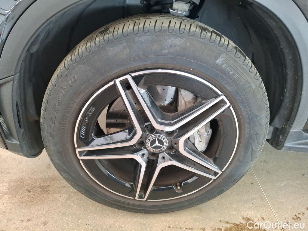  Mercedes  G-Klasee MERCEDES-BENZ GLC Coupe / 2019 / 5P / Coupé 2.0 GLC 300 E BUSINESS LINE 4MATIC #2