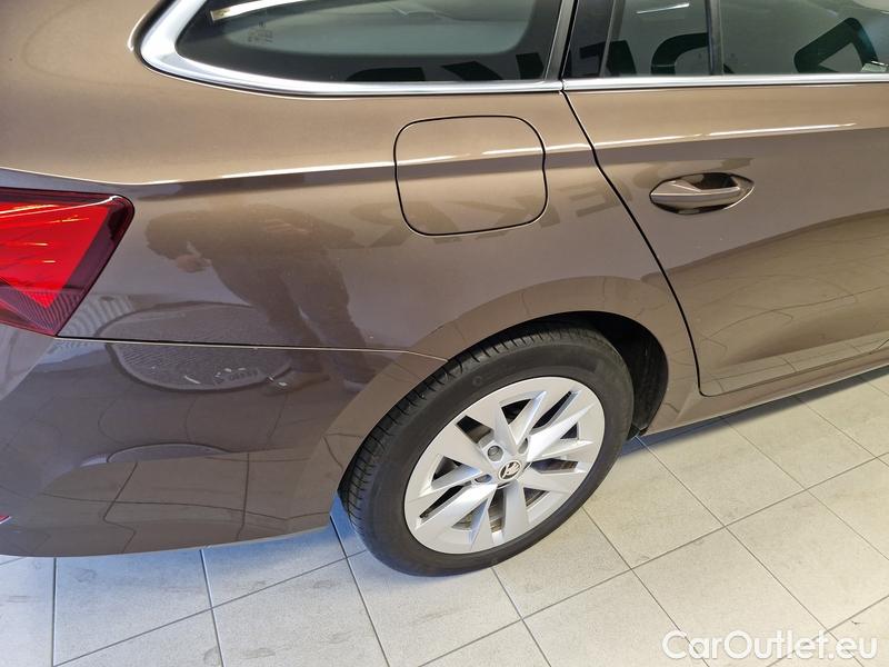  Skoda  Octavia  Combi  (5E5)(03.2017->) Oct.Com. 2.0TDI 150 Style AT #8