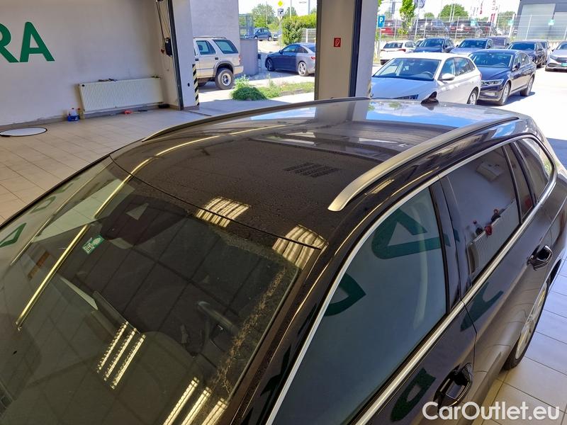  Skoda  Octavia  Combi (NX3)(2020) Oct.C. 4 2.0TDI 150 Style AT #19