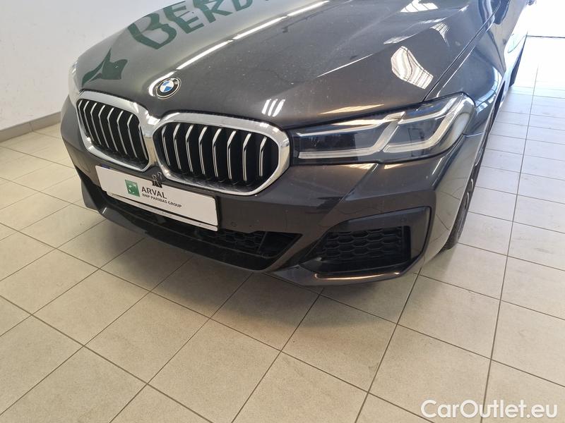  Bmw  Serie 5  Lim. (G30)  (2016->) 530i xDrive AT #1
