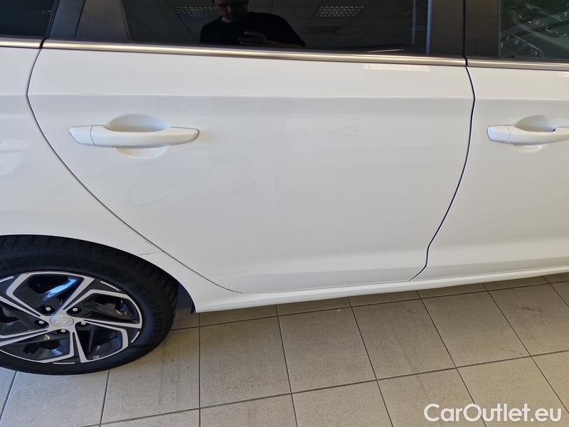  Hyundai  i30   cw (PD)(2017->)  Kom.1.0TGDI 88 Family #7