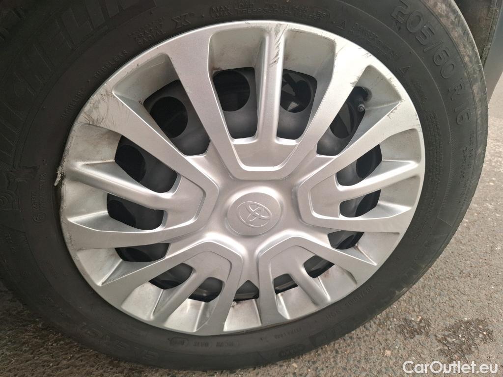  Toyota  Proace TOYOTA  City / 2019 / 4P / Fourgonnette 1.5 Medium 100 D-4D Business #17