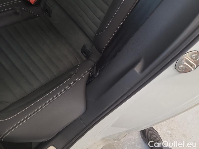  Volkswagen  Passat  8 SW (2014) Pas.Var.2.0TDI 147 Eleg 4X4 AT #11