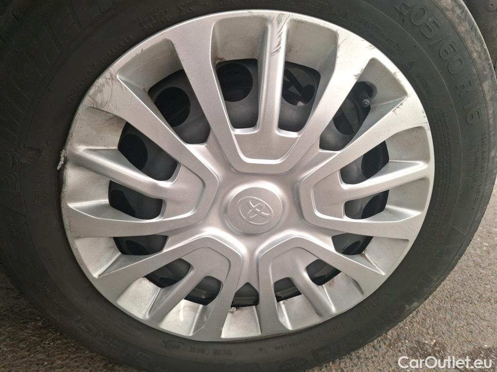  Toyota  Proace TOYOTA  City / 2019 / 4P / Fourgonnette 1.5 Medium 100 D-4D Business #8