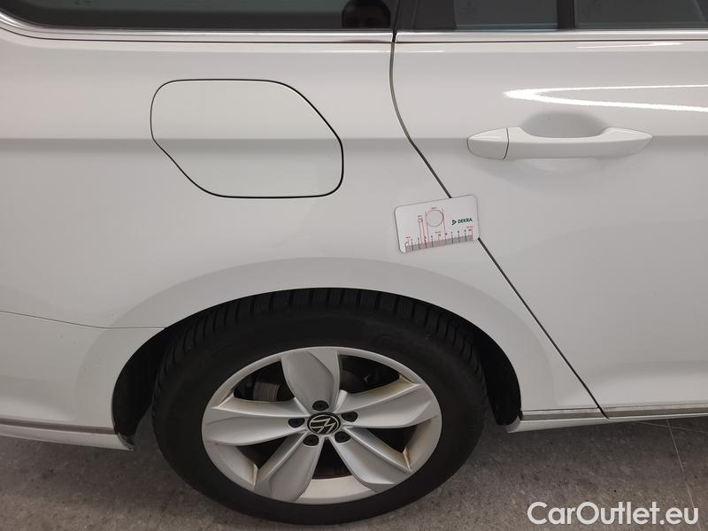  Volkswagen  Passat  8 SW (2014) Pas.Var.2.0TDI 147 Eleg 4X4 AT #6