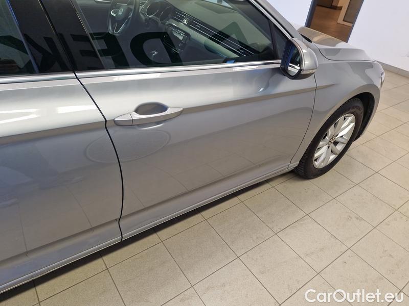  Volkswagen  Passat  8 SW (2014) Pas.Var.2.0TDI 110 Business #4