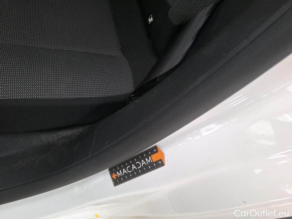  Citroen  C3  Feel Business 1.2 PureTech 80CV BVM5 E6d #4