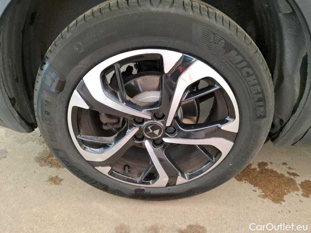  DS  DS7 7 Crossback Business 1.2 PureTech 130CV BVA8 E6d #24