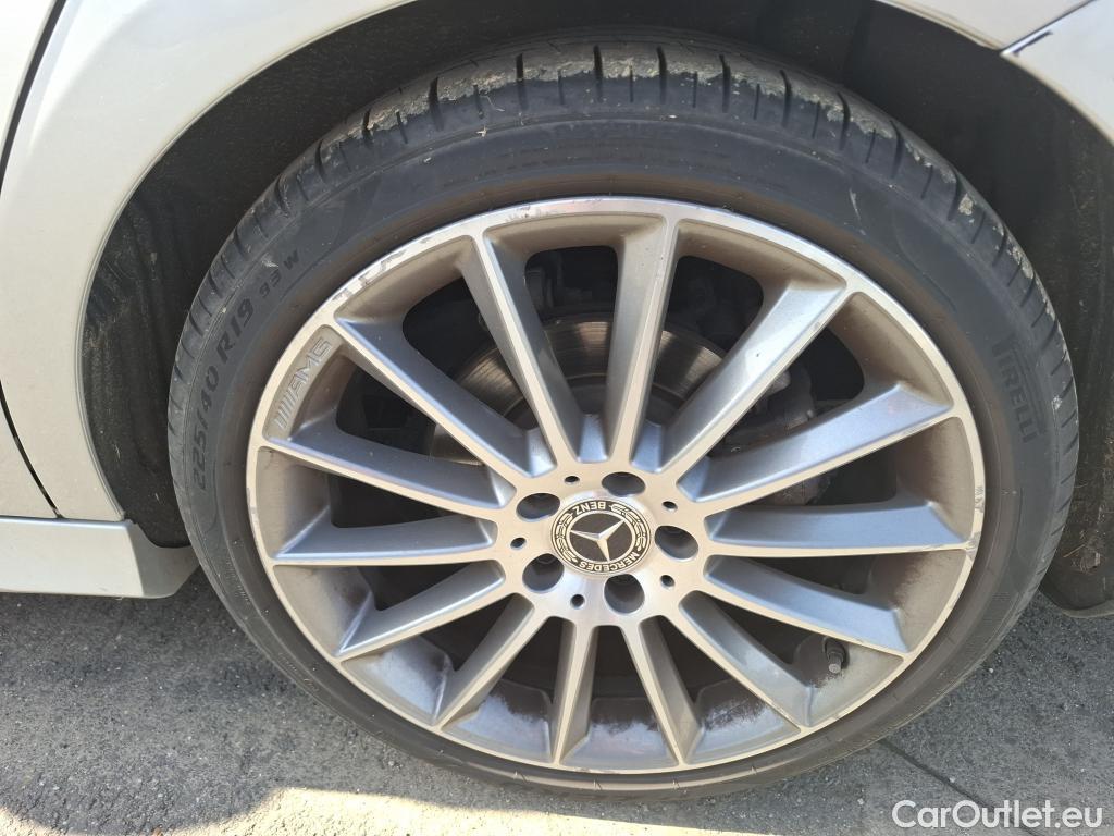  Mercedes  CLA-Klasse MERCEDES-BENZ CLA Coupe / 2019 / 4P / Coupé CLA 200 d AMG Line BA8 #59