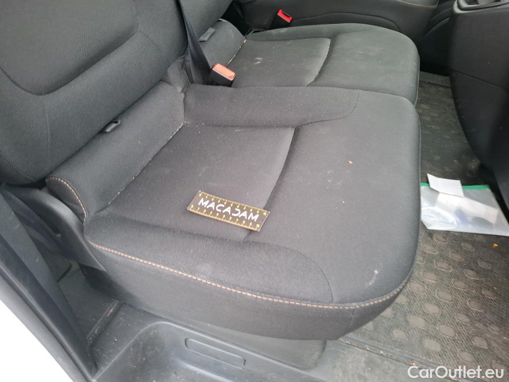  Renault  Trafic RENAULT  4p Combi Zen L1 Energy dCi 125 8 places #19