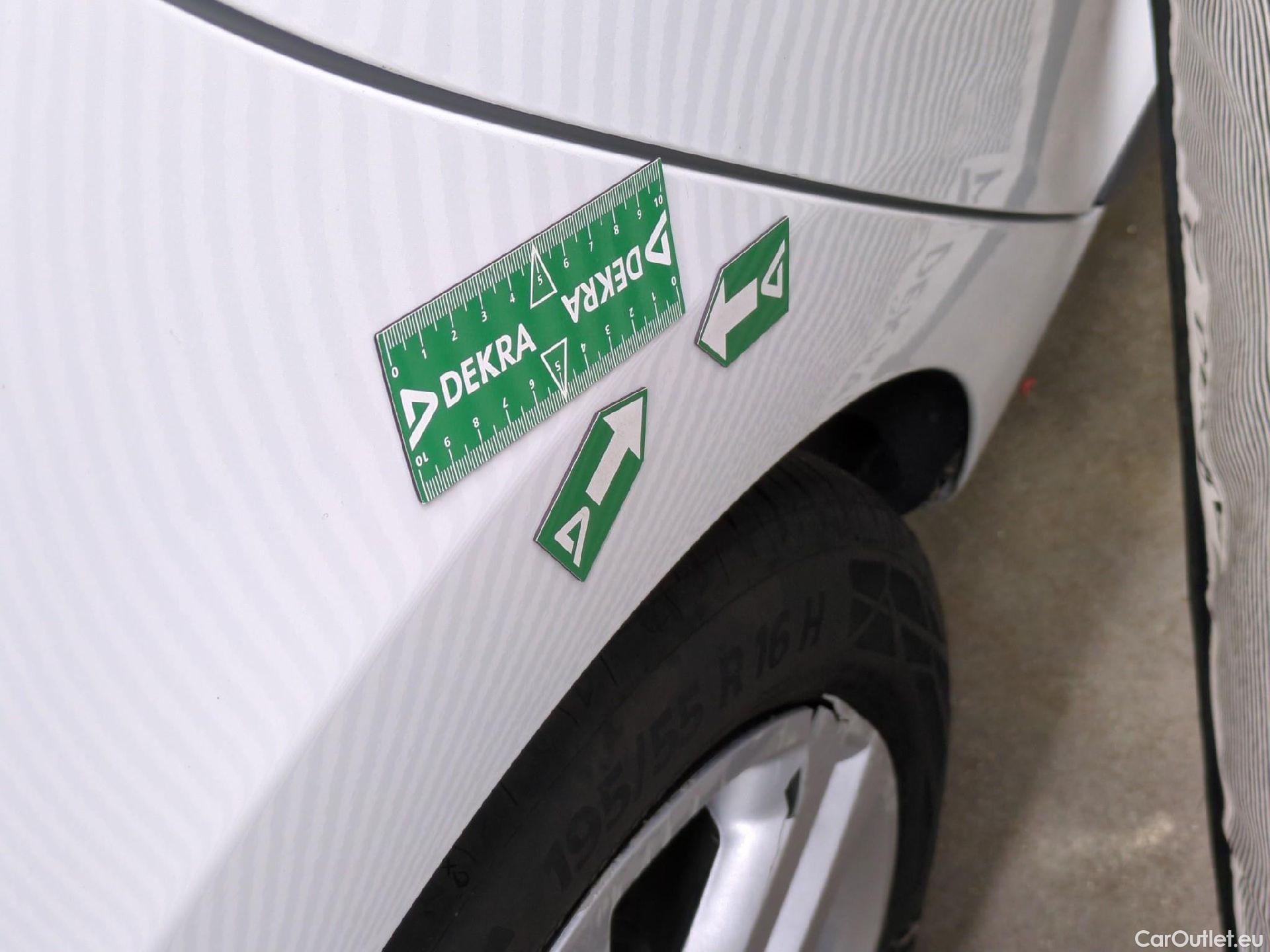  Renault  Clio  IV Business 0.9 TCe 90CV BVM5 E6 #27