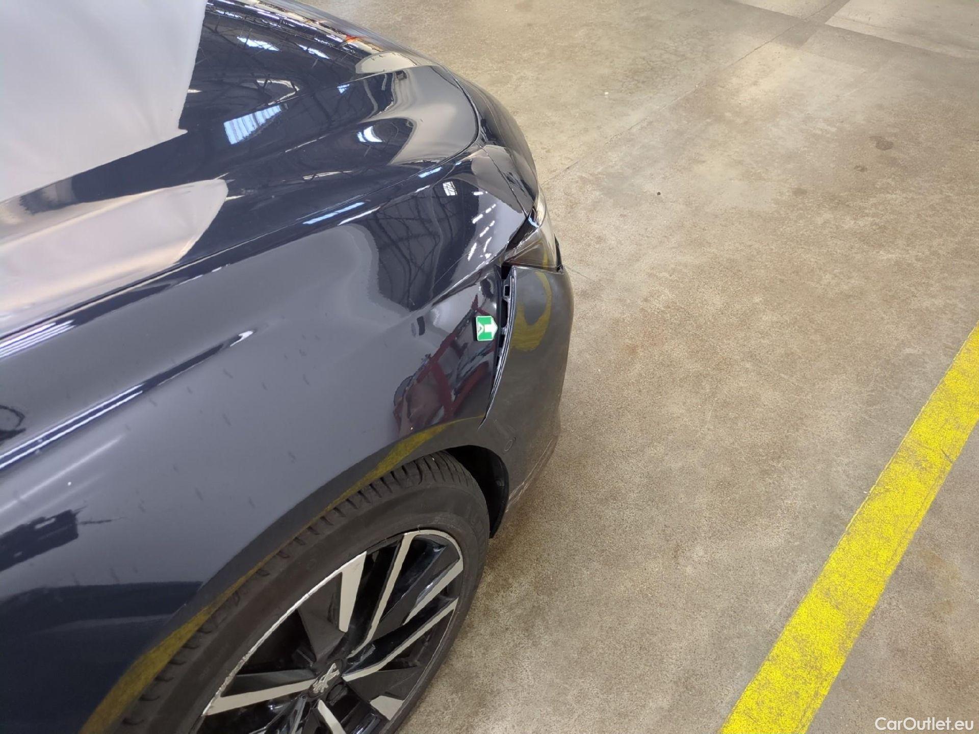  Peugeot  508 PEUGEOT  / 2018 / 5P / Berline HYBRID 225 E-EAT8 GT #47