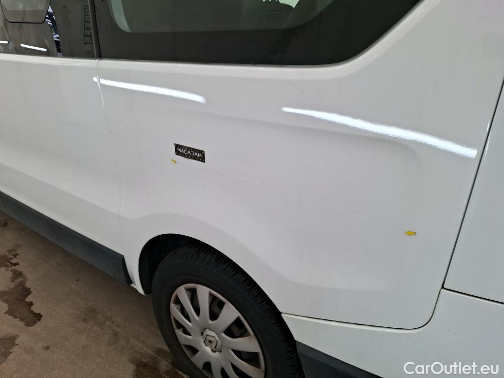  Renault  Trafic RENAULT  4p Combi Zen L1 Energy dCi 125 8 places #31
