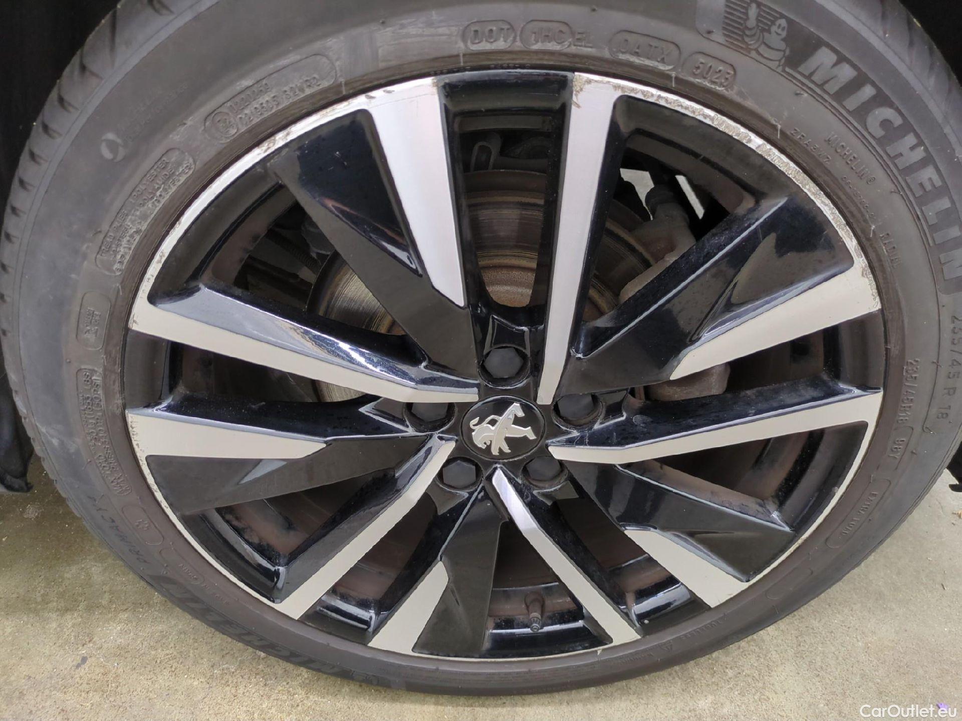  Peugeot  508 PEUGEOT  / 2018 / 5P / Berline HYBRID 225 E-EAT8 GT #16