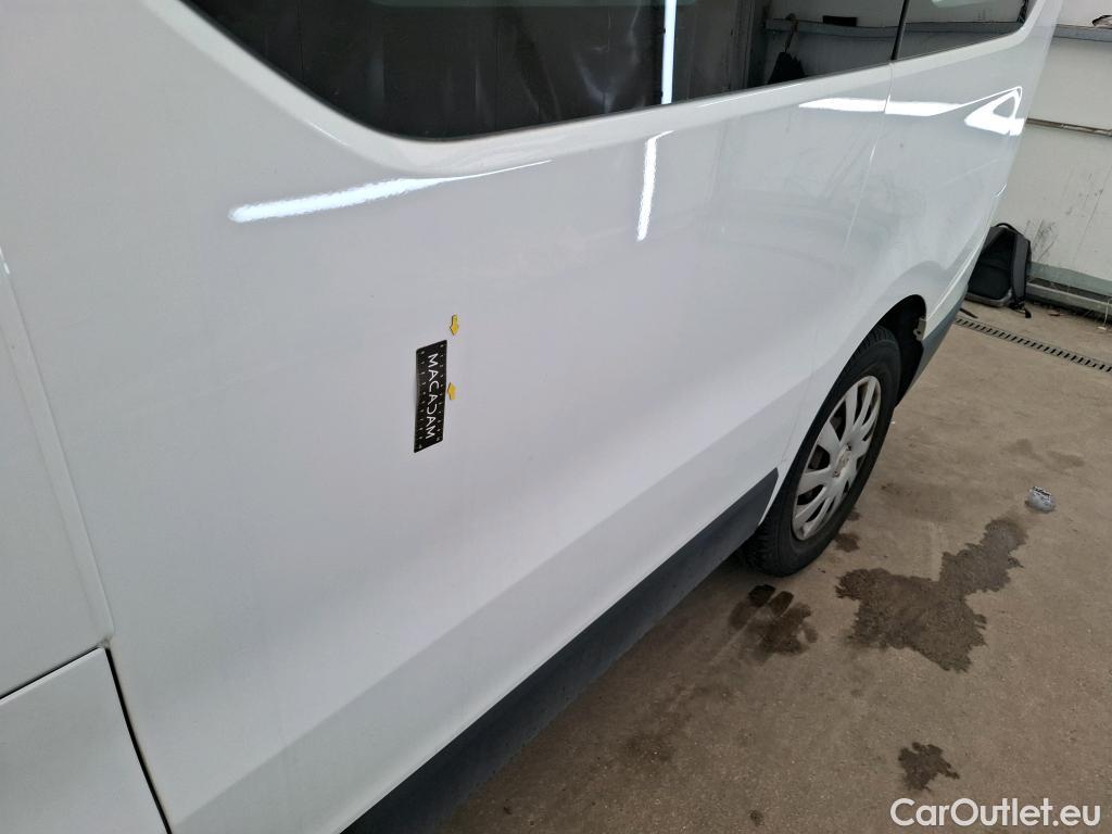  Renault  Trafic RENAULT  4p Combi Zen L1 Energy dCi 125 8 places #33
