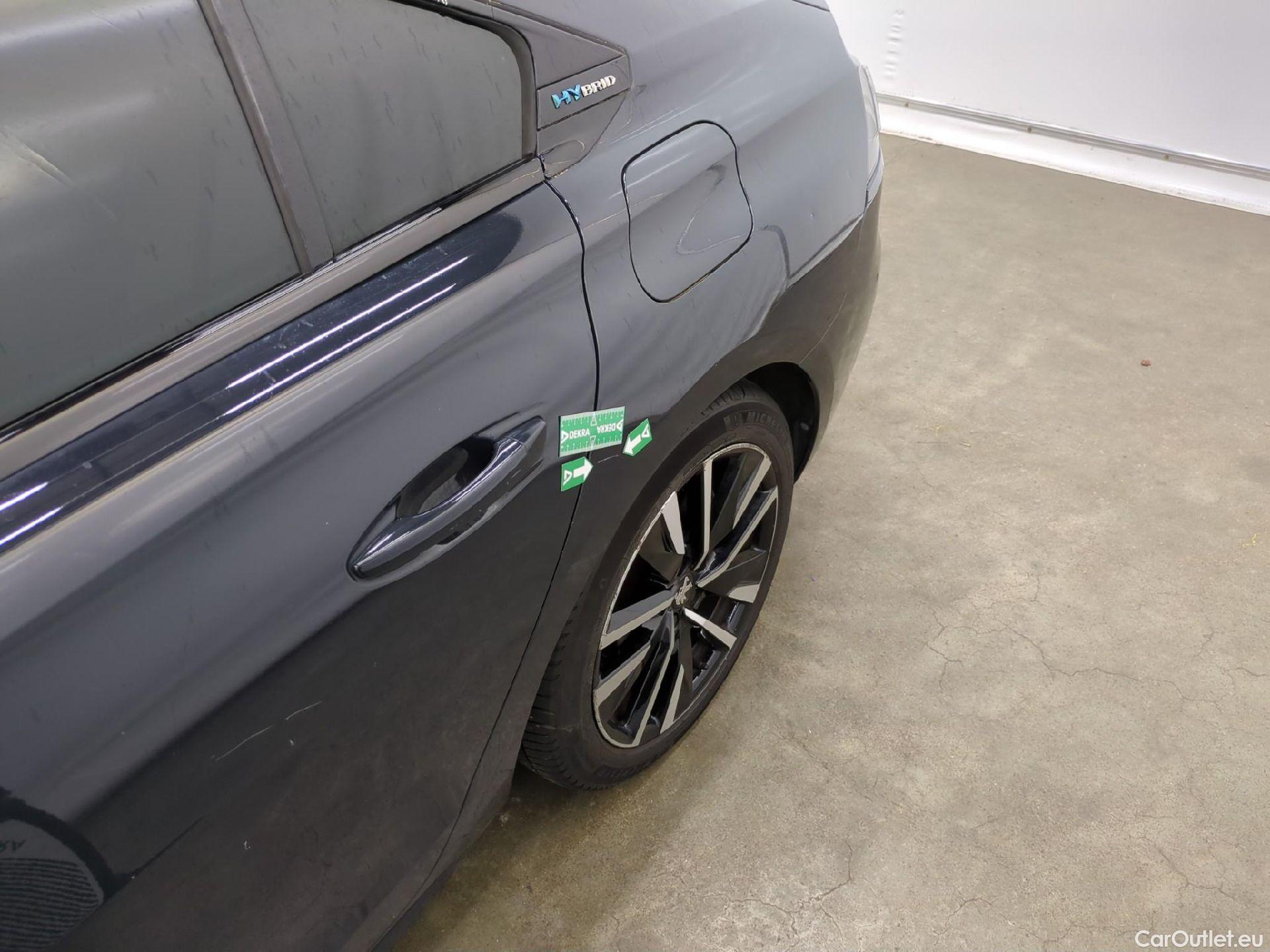  Peugeot  508 PEUGEOT  / 2018 / 5P / Berline HYBRID 225 E-EAT8 GT #81