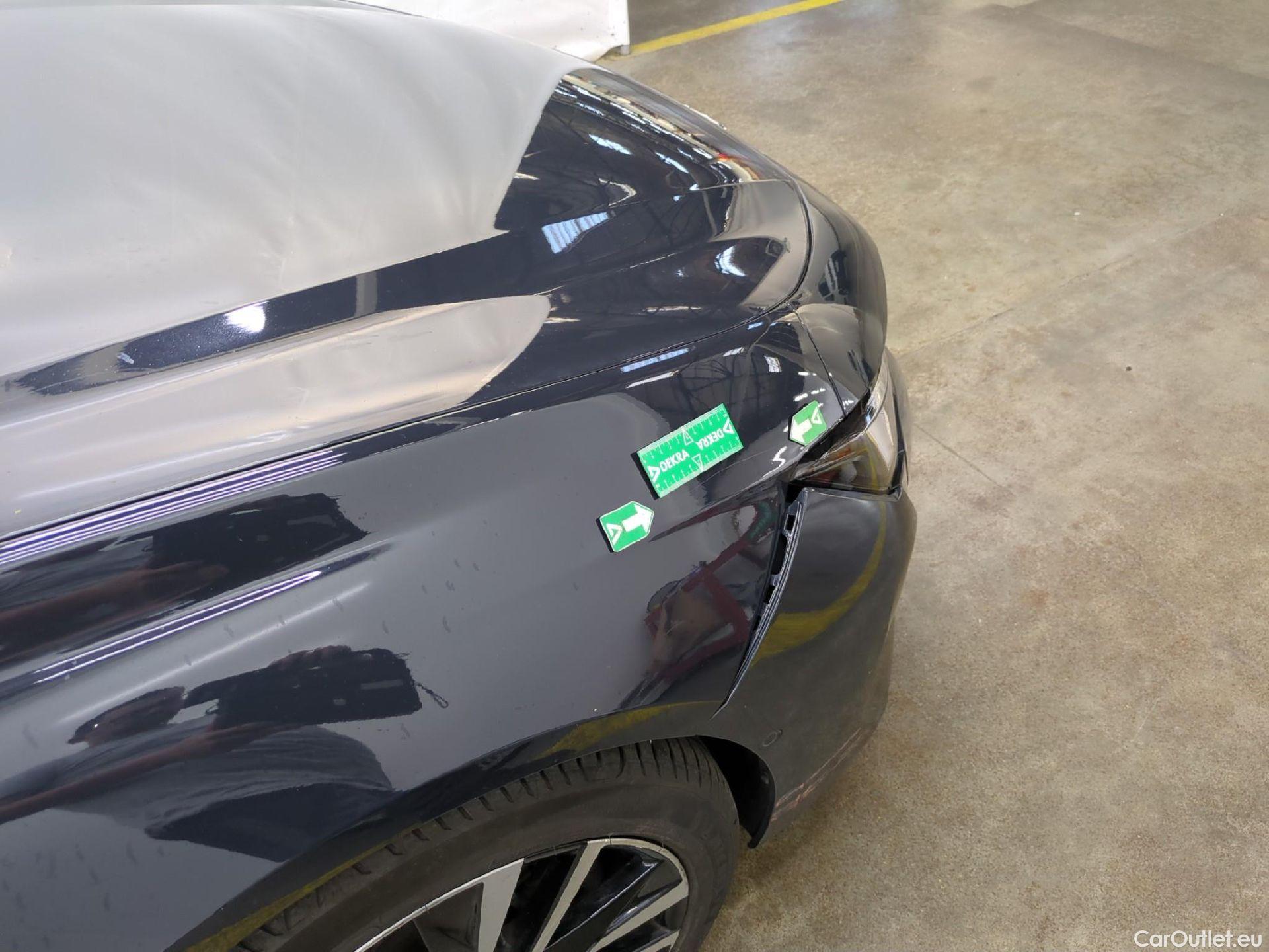  Peugeot  508 PEUGEOT  / 2018 / 5P / Berline HYBRID 225 E-EAT8 GT #45