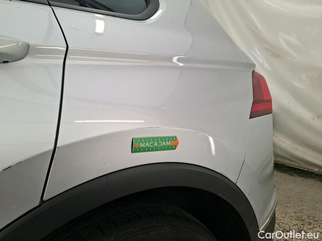  Volkswagen  Tiguan VOLKSWAGEN  / 2020 / 5P / SUV 2.0 TDI 150 DSG7 Life Business #17