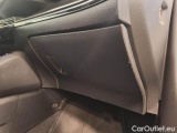  Peugeot  2008 PEUGEOT  / 2019 / 5P / CROSSOVER BLUEHDI 130 EAT8 ALLURE PACK S/S AUT. #70