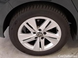  Volkswagen  Golf  VOLKSWAGEN / 2019 / 5P / BERLINA 2.0 TDI SCR 85KW LIFE DSG #75