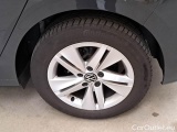  Volkswagen  Golf  VOLKSWAGEN / 2019 / 5P / BERLINA 2.0 TDI SCR 85KW LIFE DSG #77