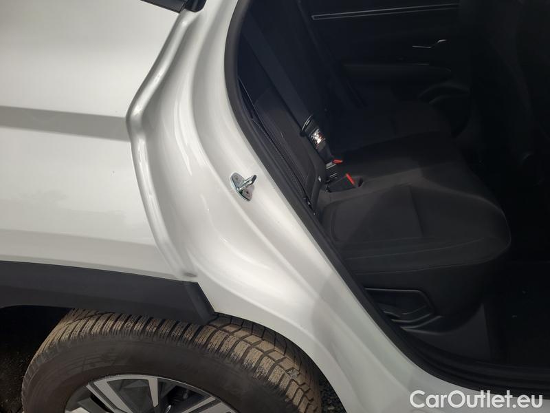  Hyundai  Tucson  (2015) Tucs.1.6 MHEV 110 Smart AT #8