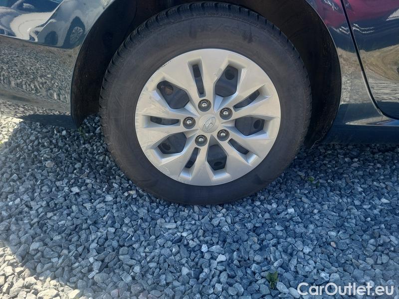  Hyundai  i30  (PD)(01.2017  ->)  kom. TGDI 120 Start Plus #14