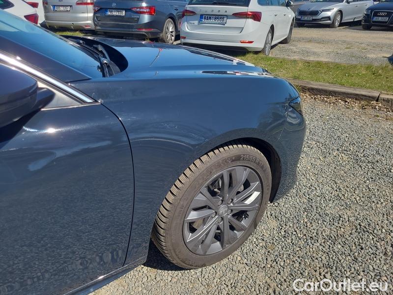  Peugeot  508   (2018->)  1.6PT 180 Allure AT #18