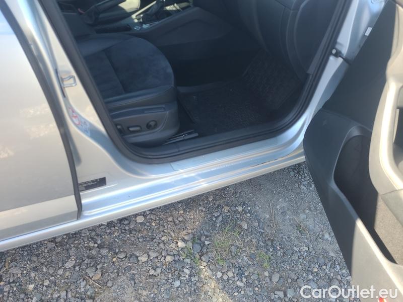  Skoda  Octavia  Lim.  (5E3)(03.2017->)  2.0TDI 110 L&K AT #19