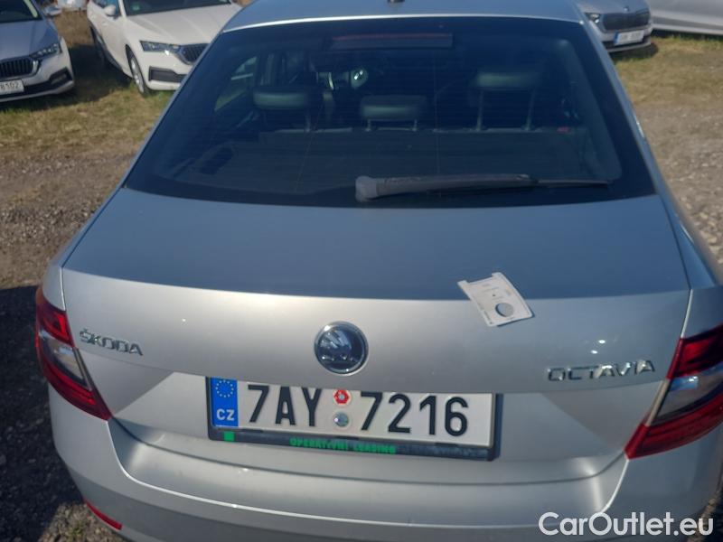  Skoda  Octavia  Lim.  (5E3)(03.2017->)  2.0TDI 110 L&K AT #18