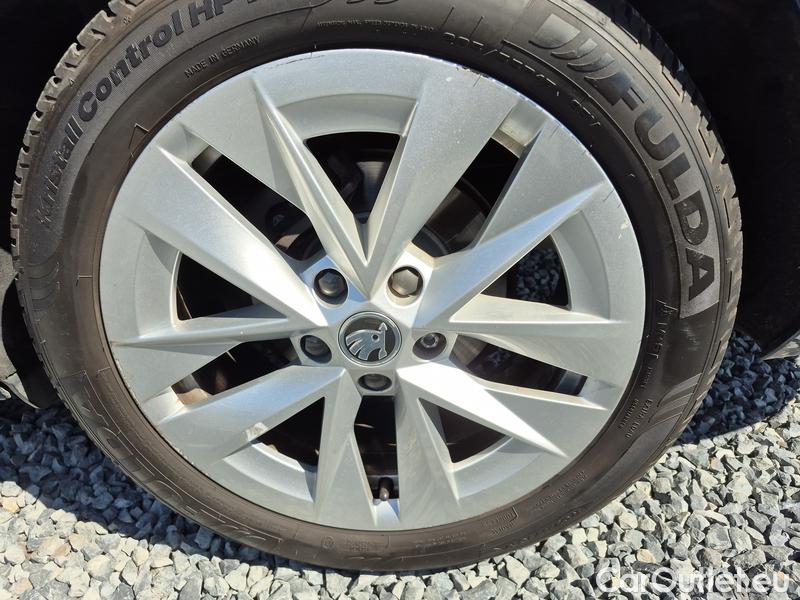  Skoda  Octavia  Combi (NX3)(2020) Oct.Combi 1.5TSI 110 Style Aut #13