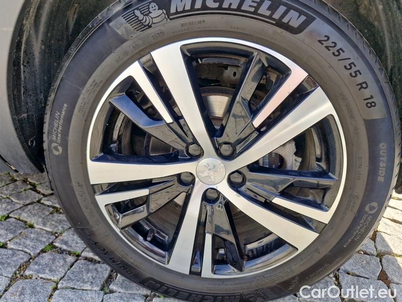  Peugeot  5008  (12.2016->)  1.6PT 180 GT AT 5d #4