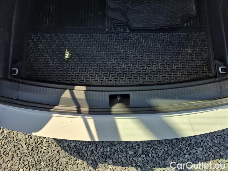  Skoda  Fabia  Combi (2015)  Com.1.0TSI 70 Style #14
