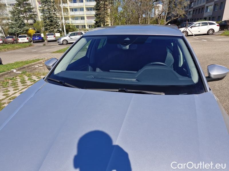  Skoda  Octavia  Lim. (NX3)(2020) Oct.2.0TDI 110 Style 4WD AT #1