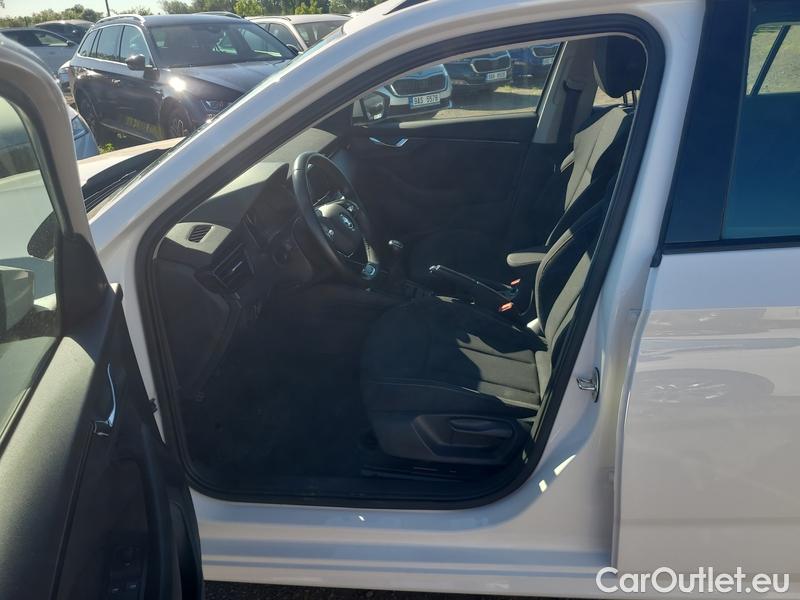  Skoda  KAMIQ -SUV (NW4) (2019)  1.5TSI 110 Ambition 5d #3