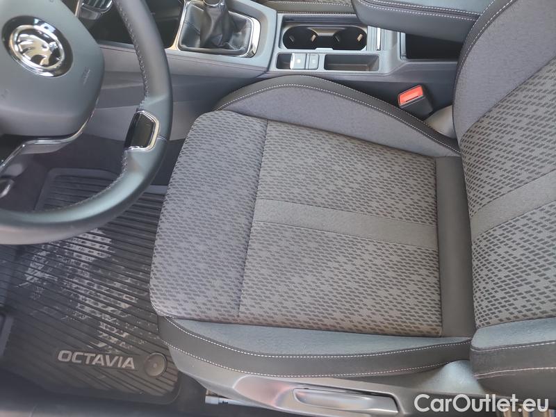  Skoda  Octavia  Lim. (NX3)(2020)  1.5TSI 110 Style 5d #8