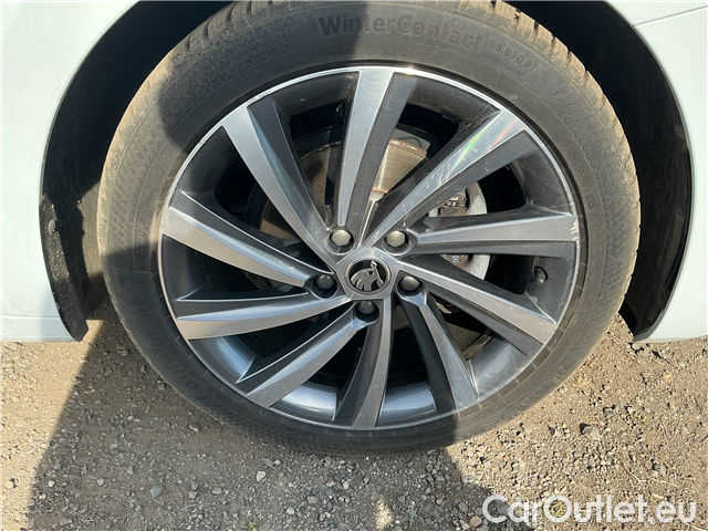  Skoda  Octavia  1.5TSI 110 Style 5d #3